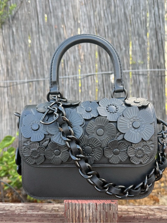 Handmade Handbags - Novelty Strap| Bag Strap| Black-Out Metal & Leather Chain Link| Heart Shaped